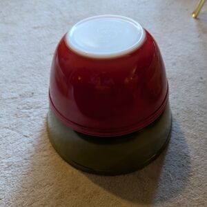 Red and Green Mixing Bowls